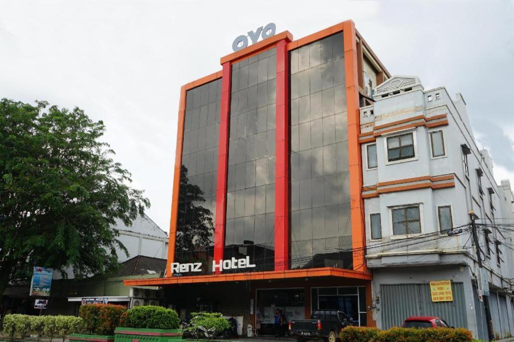 Ren'Z Hotel Bangka Island  Exteriör bild